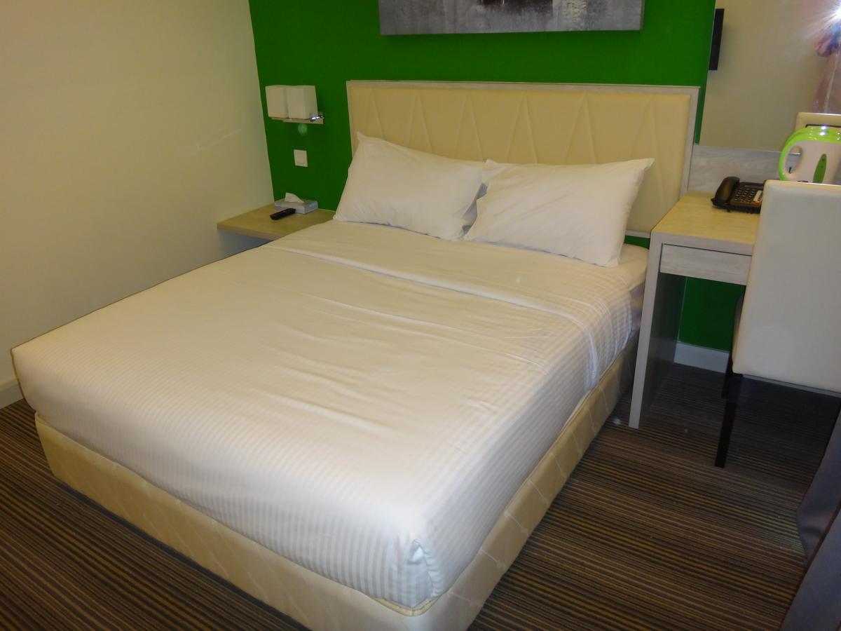 Kosma Business Hotel Куантан Екстер'єр фото